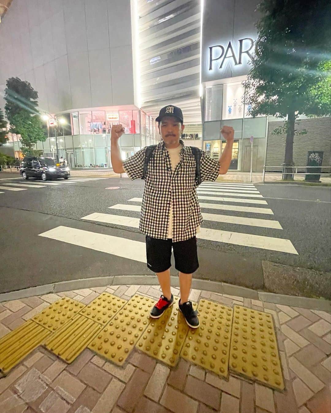 Juniorのインスタグラム：「東京に到着🗼朝まで頑張るで💪  #ジャパレゲナイト #東京 #レッドスパイダー」