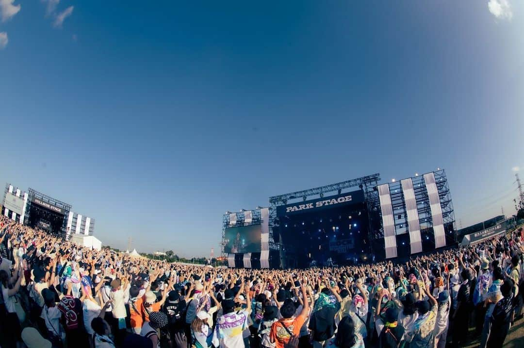 井上竜馬さんのインスタグラム写真 - (井上竜馬Instagram)「ROCK IN JAPAN FESTIVAL 2023 in 蘇我スポーツ公園  灼熱でも笑顔で~~~☀️😇 夏フェス行く皆、本当に体調管理気をつけてっ！ 僕もライブ直後は冷水を頭から浴びてました。。。一緒に楽しんでくれてありがとう！  📸 @masafuji93」8月5日 22時37分 - shesryoma