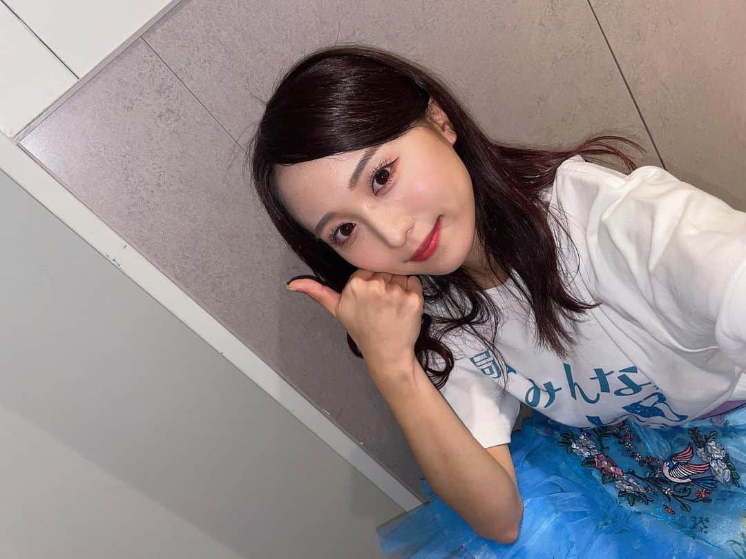 のインスタグラム：「akb48としての活動、 今日で終わり🩵  みんな、ありがとう！！  #AKB現チームファイナルコン #チームb」