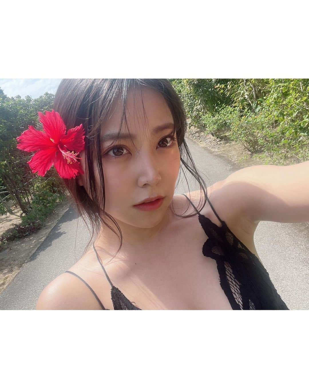 白間美瑠さんのインスタグラム写真 - (白間美瑠Instagram)「夏🌺🏝️🌴 #今日も暑いっ　#写真集　#写真どぞっ」8月5日 22時51分 - shiro36run