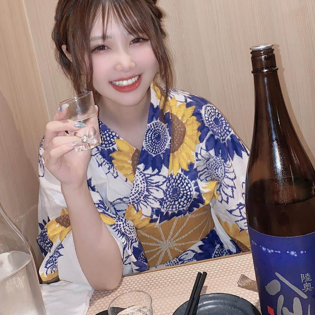 麻倉ひな子さんのインスタグラム写真 - (麻倉ひな子Instagram)「夏だね♡♡♡ . わたしのだいすきな日本酒陸奥八仙♡♡」8月5日 23時14分 - riotbunny_new