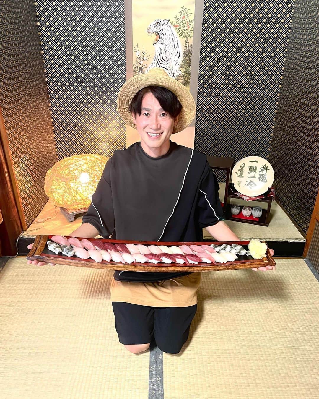 ナオト・インティライミのインスタグラム：「⠀  Participe en un festival tradicional en la prefectura de Niigata. he estado bailando!!  ーーーーーーーー  ツアー新潟公演の前日に、 新潟祭りに飛び入り参加！ 汗だくで踊ってきました。」