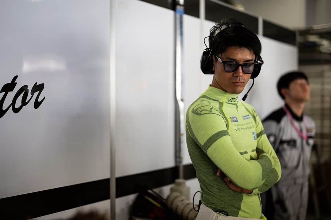 小河諒のインスタグラム：「SUPERGT Q2へバトンを繋げませんでしたが 織戸さん永井さんと共に450kmのレースを楽しみつつ追い上げます👊  PCCJは なんとか優勝する事ができましたが、 油断ができない展開！！ 得るものが多い週末を過ごしてます😂  #SUPERGT #PCCJ」