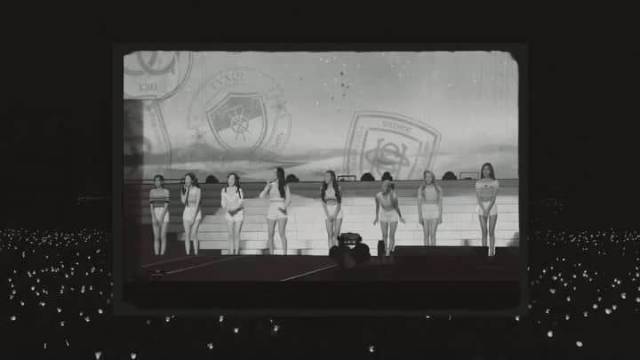 のインスタグラム：「소시야 소원아 축하해 16주년 🎀 내소원은 너였다고 @girlsgeneration」