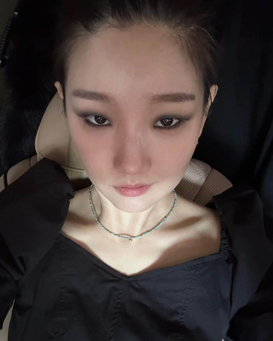 のインスタグラム：「잘자🩶」