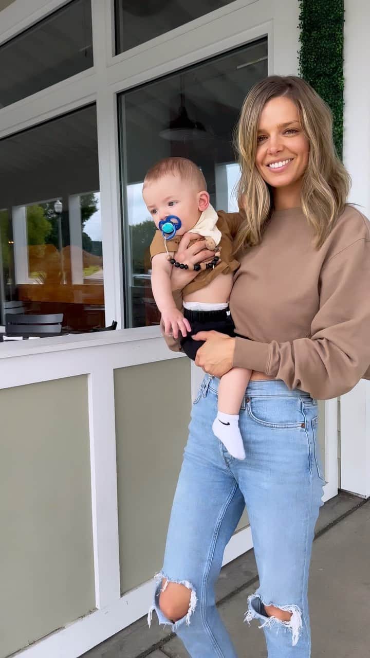 ダニエル・クヌッドソンのインスタグラム：「Thank you for making me your momma ❤️#bestjobintheworld #boymom #babyboy」