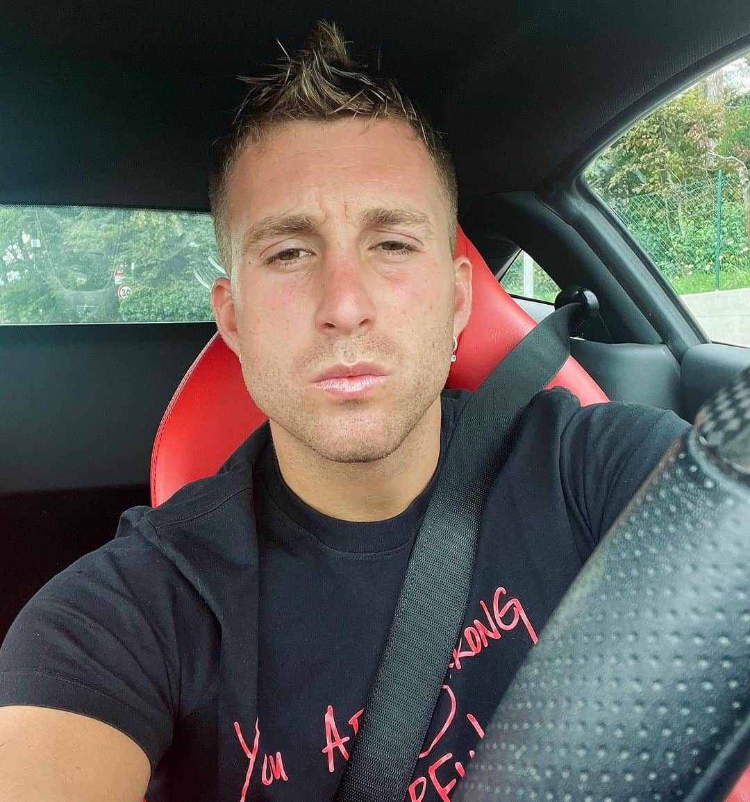 ジェラール・デウロフェウさんのインスタグラム写真 - (ジェラール・デウロフェウInstagram)「💪🏽❤️」8月6日 0時25分 - gerardeulofeu