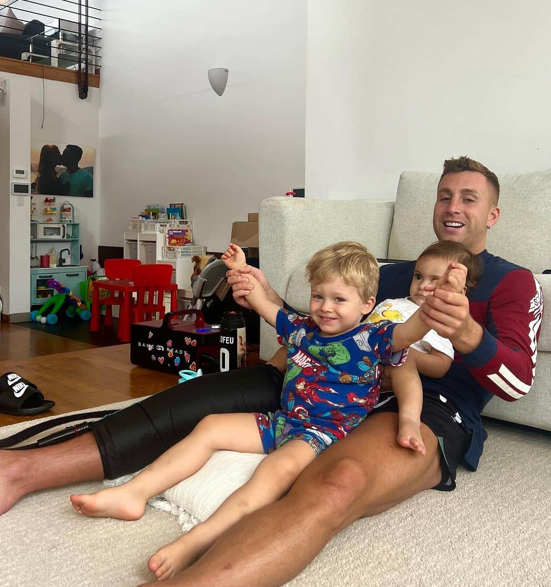 ジェラール・デウロフェウさんのインスタグラム写真 - (ジェラール・デウロフェウInstagram)「💪🏽❤️」8月6日 0時25分 - gerardeulofeu