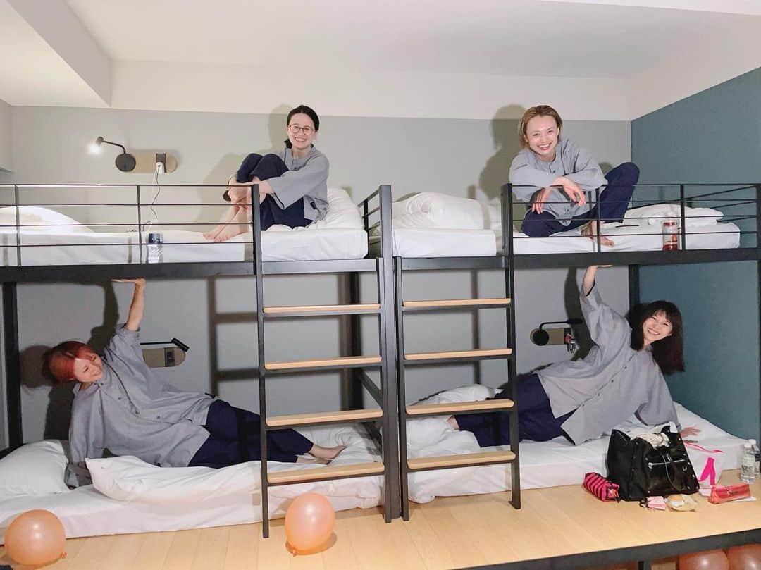 織田千穂さんのインスタグラム写真 - (織田千穂Instagram)「なかなか女子いっぱいで お泊まり会する事ってないから 修学旅行みたいで楽しかったなー🤣❤️ 二段ベッド２つっていう この合宿感が良いよねw」8月6日 0時27分 - chihoda