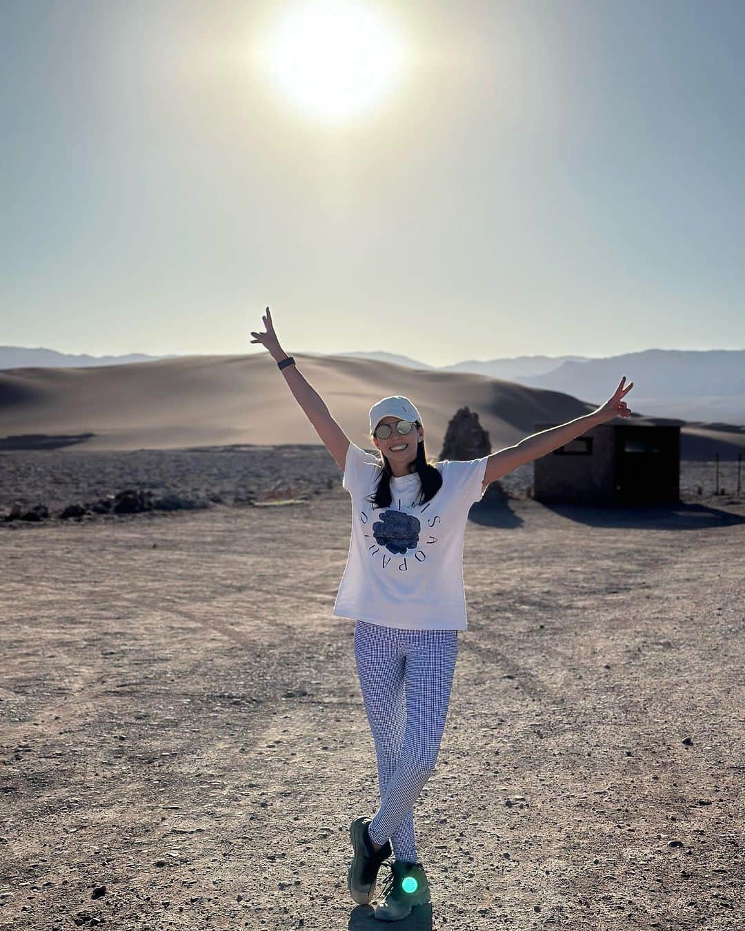 カロリーネ・セリコのインスタグラム：「Valle de la Luna | cartão postal do Atacama, parece um vale lunar, é um "must go" com certeza!   #CaCelicoViagem」