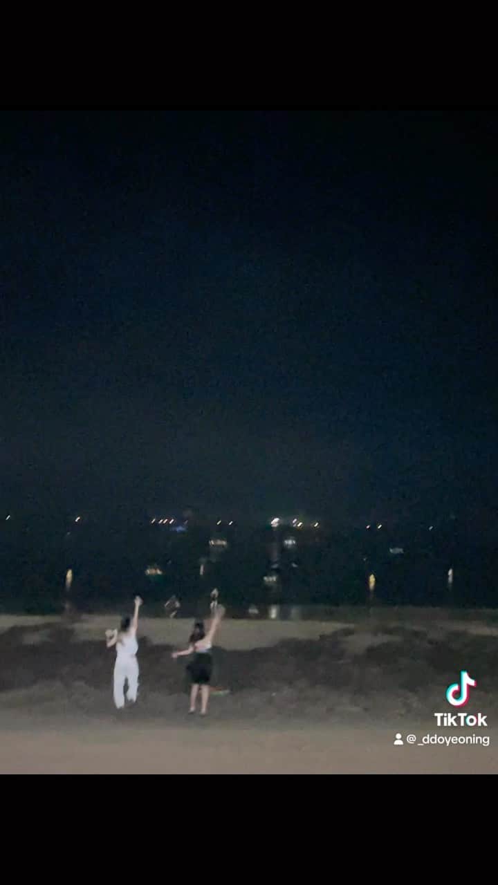 ソヨンのインスタグラム：「#여름이었다」
