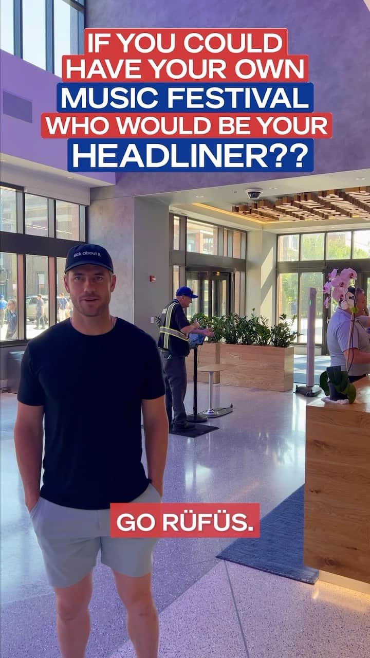 シカゴ・カブスのインスタグラム：「We got that @lollapalooza fever 🕺   featuring some special guests… 👀」