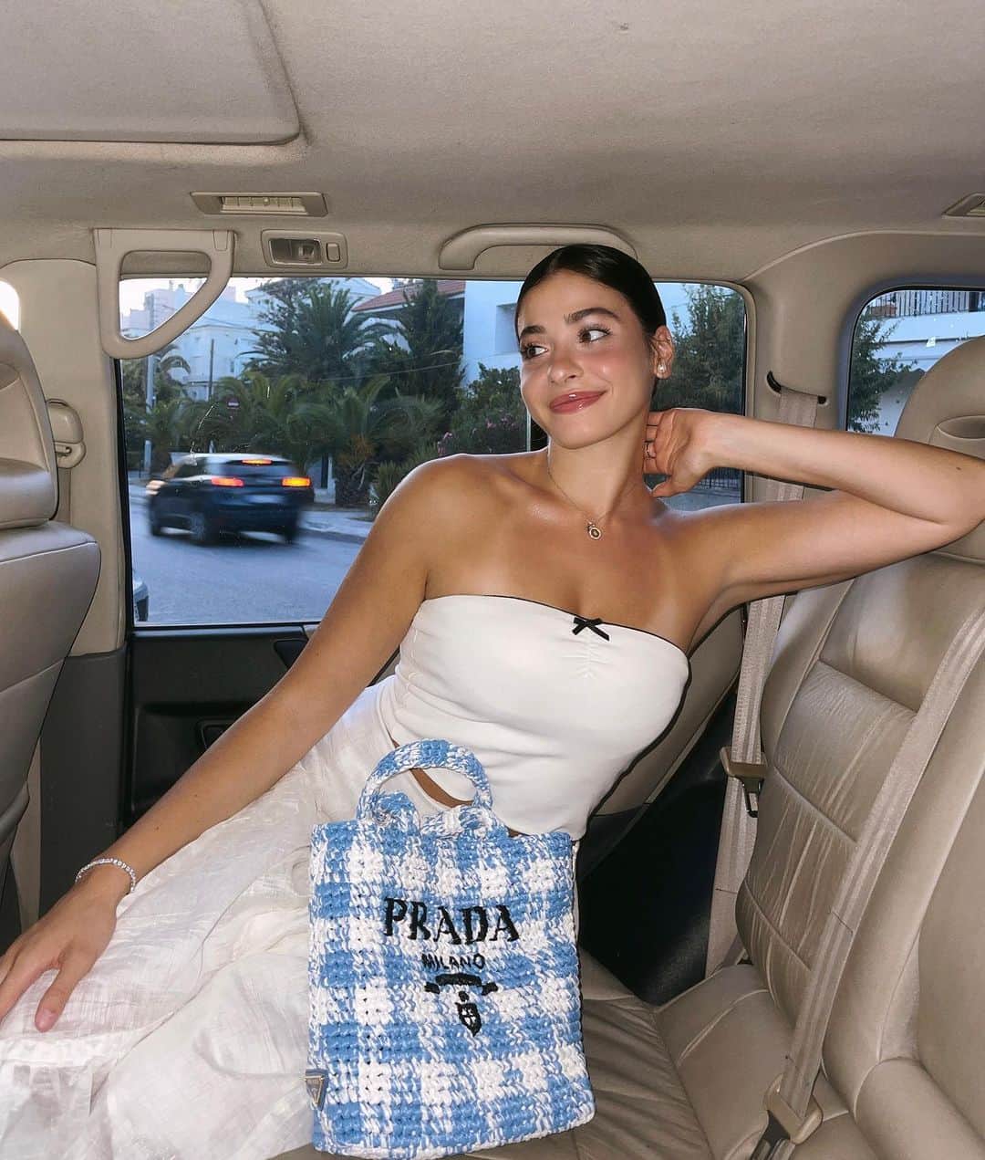 ユスラ・マルディニのインスタグラム：「So far, so good」