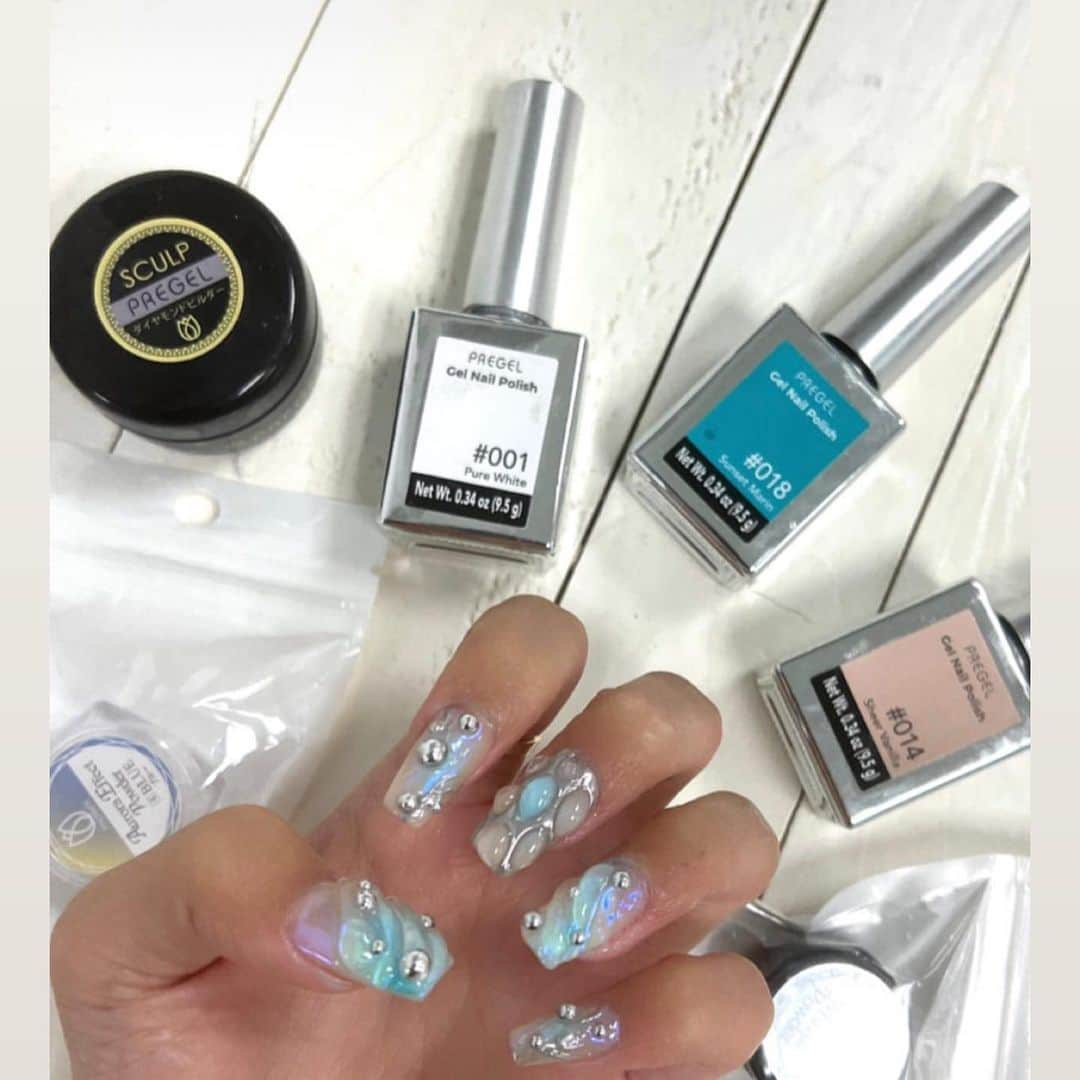 Britney TOKYOさんのインスタグラム写真 - (Britney TOKYOInstagram)「Y2Kギャル🪼🛸 @babyb_mari   Use💅🏻 @pregelusa diamond builder gel, #001,#0018,#014, Aurora Effect Blue powder, mirror silver powder」8月6日 3時16分 - britneytokyo