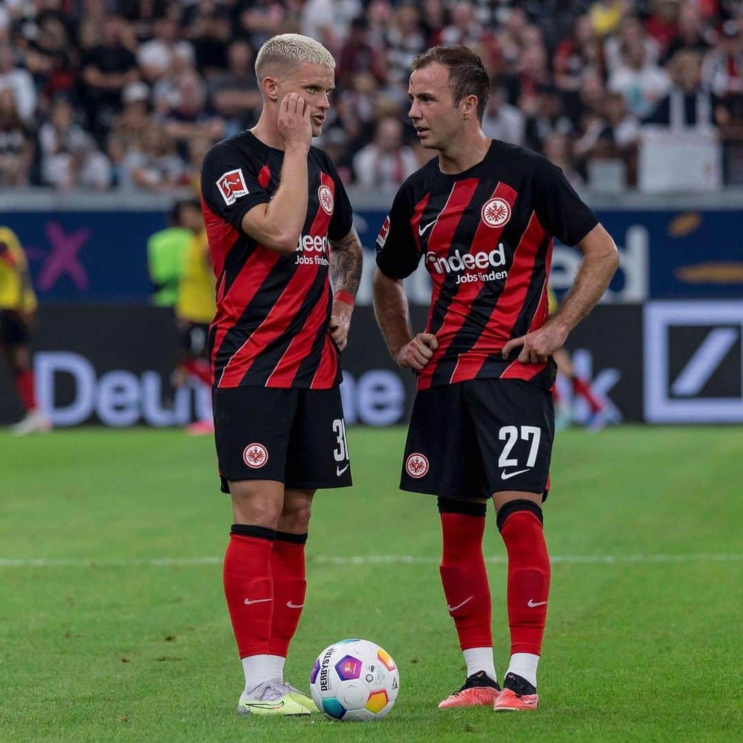 フィリップ・マックスのインスタグラム：「Happy to see all of you back in the stadium! Let’s get ready to rumble 🤜🏻🤛🏻 @eintrachtfrankfurt」