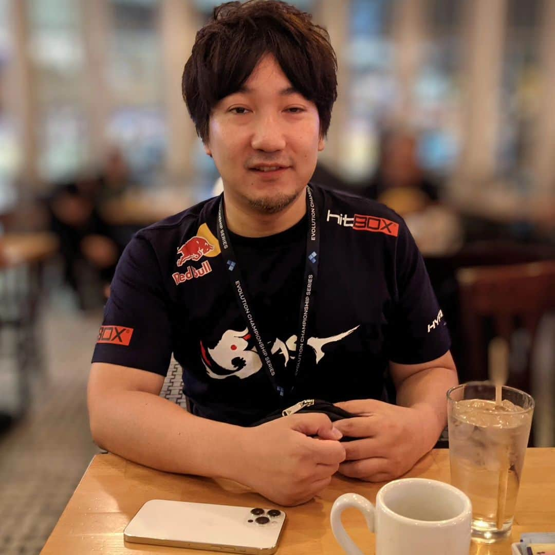 梅原大吾のインスタグラム：「Ready for day 2! 2日目も頑張ります！ #Evo2023」