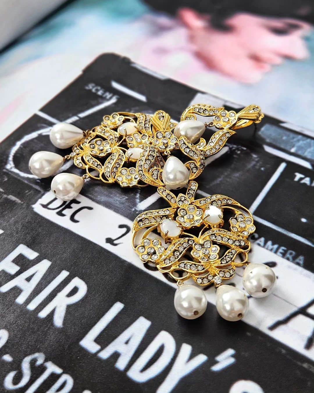 バウンキットさんのインスタグラム写真 - (バウンキットInstagram)「Elevate your silver obsession with bigger savings! Saturday & Sunday only.  💫Sterling Silver Sale💫 extended and updated. Take 30% OFF with code SILVER30 at checkout. Shop online at www.bounkit.com   #jewelry #designer #jewelrydesigner #earrings #rings #handmade #custom #newyork #madeinusa #luxury #photography #trending #fashionstyle」8月6日 4時13分 - bounkitnyc