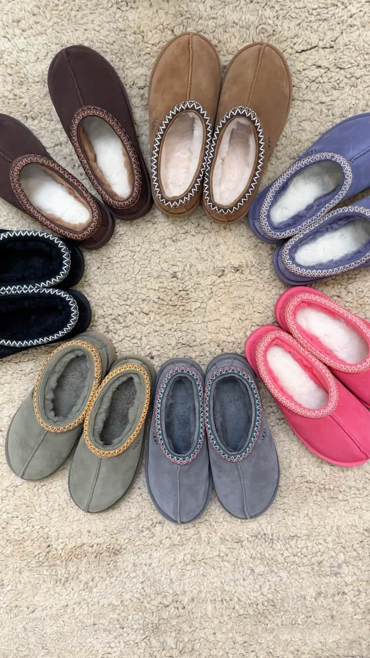 アグのインスタグラム：「One for each day of the week. 🗓 What color are you wearing today?   #UGG #FeelsLikeUGG #Tasman」