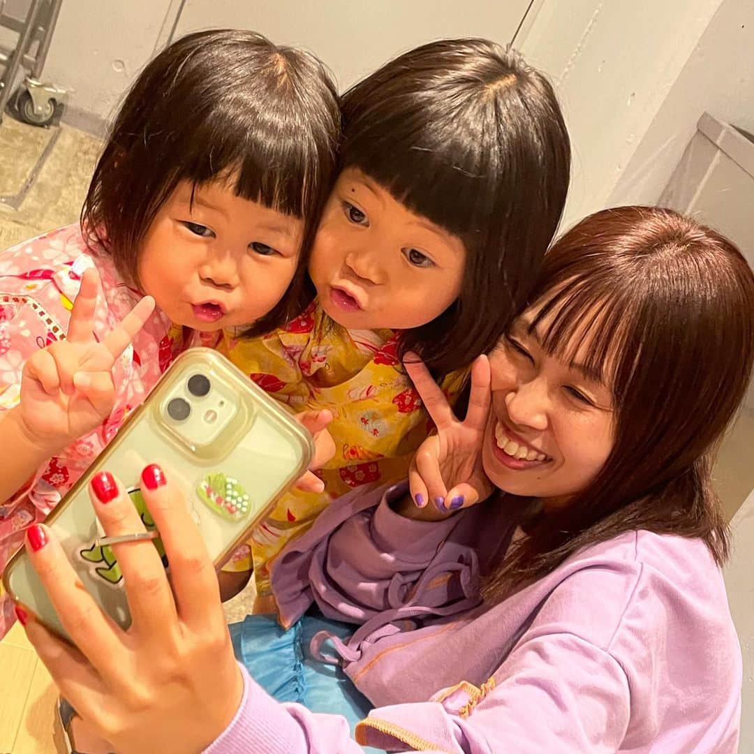 のインスタグラム：「名古屋イベント楽しかった😊 また集合写真を撮り忘れてしまったなあ。 誰か持ってたら送ってください🥲  1部2部の来場者特典はフォルテシモアッシュ @fortissimo_h さんとのコラボサブレ🍪 味や形、デザインはみゆふわが一生懸命考えました😳🔥 みゆもふわも自分が考えたものが形になってとっても嬉しそうで父も嬉しいです🥹🥹🥹 ご協力いただいた石本さん @ishimoto_yasunori 本当にありがとうございました🙇🏻‍♂️  とってもとっても幸せな1日でした。 来ていただいたみなさん、全員大好きです！！！！！！  #1枚目外カメ #2枚目インカメ #ぽるぽるふぁみりー でイベント写真投稿してーーーーー👀 #ぽる」