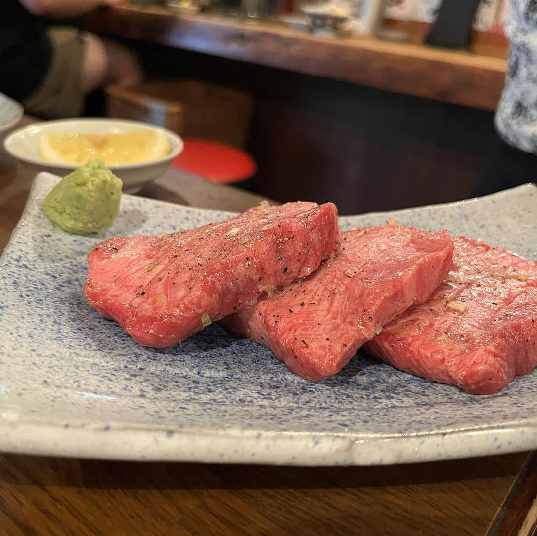 落合由佳さんのインスタグラム写真 - (落合由佳Instagram)「✳︎  お勧め🍎#3  だいじゅん 📍 青森県青森市堤町2-22-32   私が愛してやまない青森市内の焼肉店🥰 📸4枚目まで今年6月撮影。それ以降は過去のものです。時折メニューがバージョンupされていると思います🙇‍♀️ 厚切りタンと新鮮レバーは絶対食べて！！！✨  #青森 #グルメ #焼肉 #だいじゅん #サインは探さないでください 笑」8月6日 15時14分 - yuka.ocha