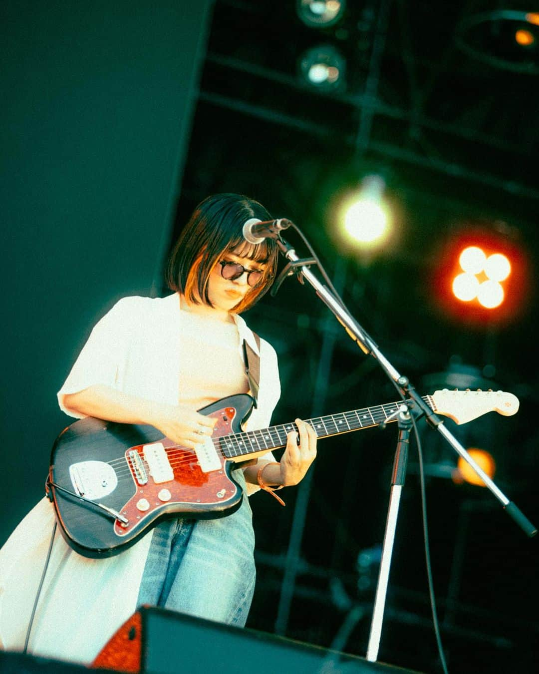 熊田和花さんのインスタグラム写真 - (熊田和花Instagram)「ROCK IN JAPAN FESTIVAL 2023 2023.8.5 -solo shots-  15分でめっちゃ汗かいた！！！ 最後の1枚はリハの時の ・ アーティストリストバンドがオレンジ色で 私がたまたま着ようと思ってた衣装がオレンジで 前日にりさちと連絡してたら りさちもパンツがオレンジって事が発覚して、タケマがちょうどシャツ買おうとしてたから「え、オレンジにしなよ」ってなった  #rijf2023  photo by @inagakiruriko」8月6日 15時17分 - wa_flower_