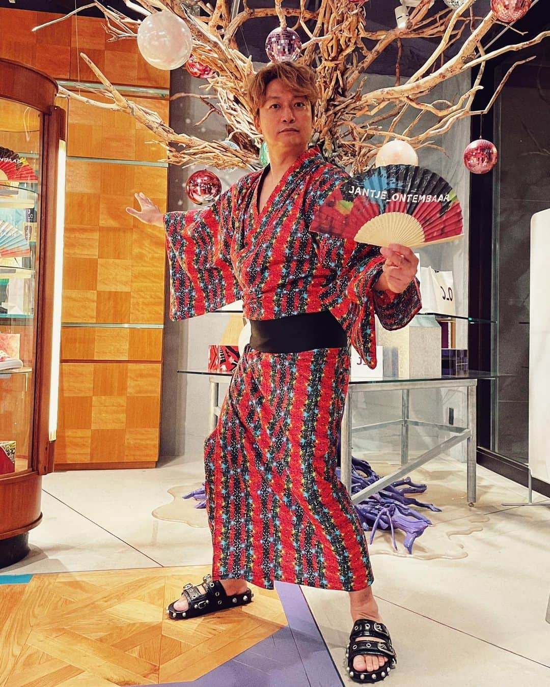 香取慎吾さんのインスタグラム写真 - (香取慎吾Instagram)「浴衣はじめました。 #ヤンチェオンテンバール #やってんのよ」8月6日 6時40分 - katorishingo_official