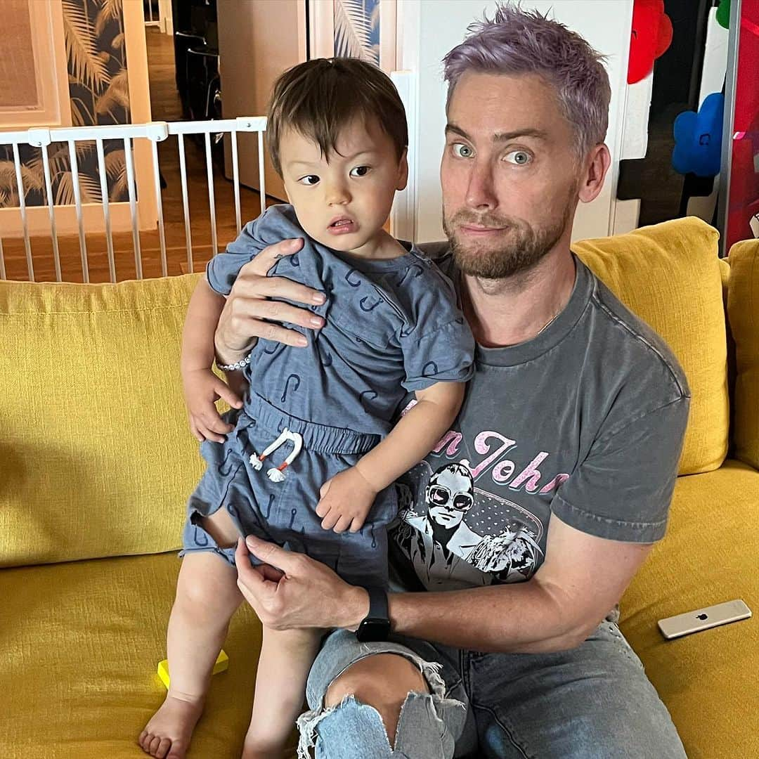 ランス・バスさんのインスタグラム写真 - (ランス・バスInstagram)「Like father like son. What are the odds we both rip our pants on the same day.」8月6日 6時36分 - lancebass