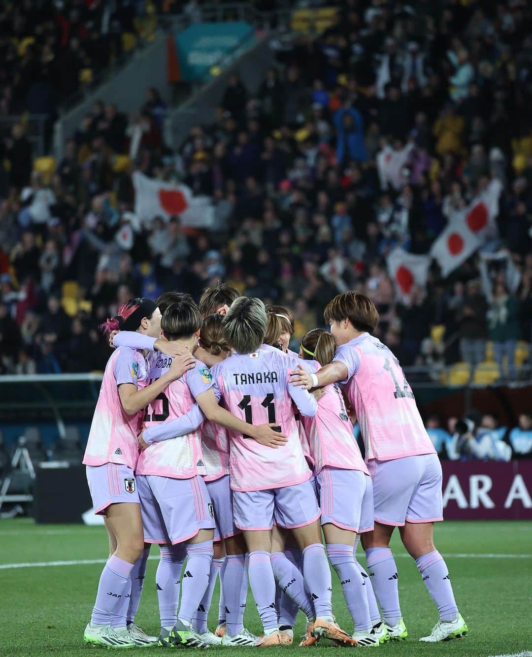 田中美南のインスタグラム：「🇯🇵  初のアウェーユニ✊ Let’s go Best8❤️‍🔥  ©︎JFA  #fifa #jfa #nadeshiko #japan  #worldcup #fifaworldcup #fifawwc」