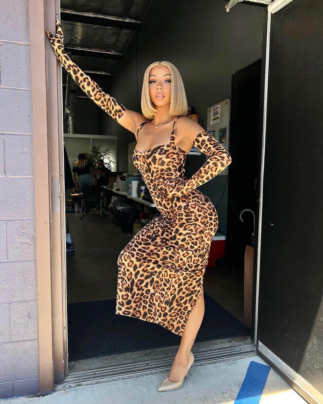 Brittany Rennerのインスタグラム：「A fierce soul paired with a brave heart 🐆❤️‍🔥 Stylist: @stylesbyhoward Dress: @kayandco_ Shoes: @lorisilvermanshoes Hair: @sha_villz @__haironthevillz__」