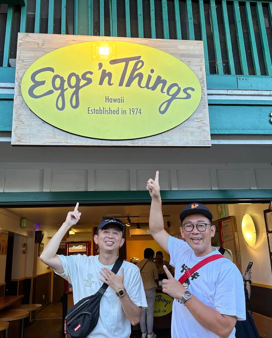 有吉弘行のインスタグラム：「Eggs 'n Thingsと同級生だしんよー🎶」