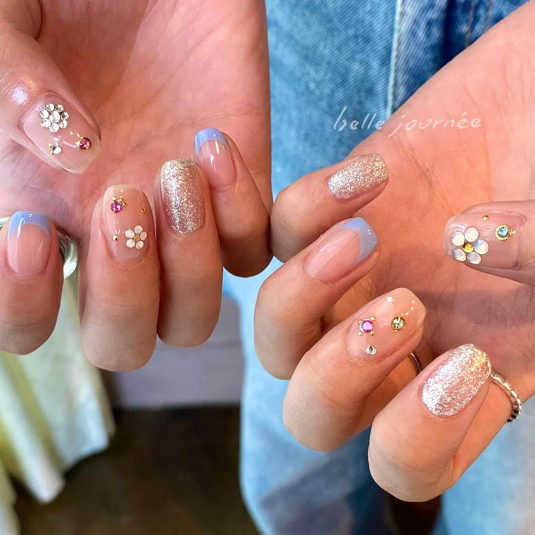 フレジエさんのインスタグラム写真 - (フレジエInstagram)「. bijou✨ . . Cachette 髙橋【@shurimp_nail】  design nail 〈アート3〜10本〉  Cachette渋谷店　☎︎03-3461-7060」8月6日 8時58分 - __belle.journee__