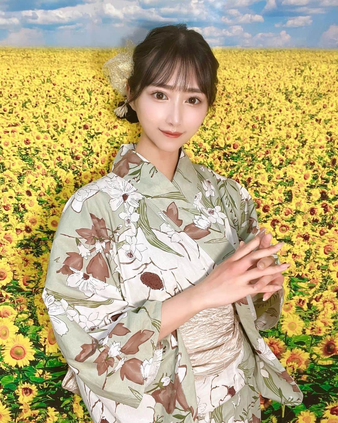 のインスタグラム：「おはよう☀みんなは今年もう花火大会行った？  #1日1川瀬#花火大会」