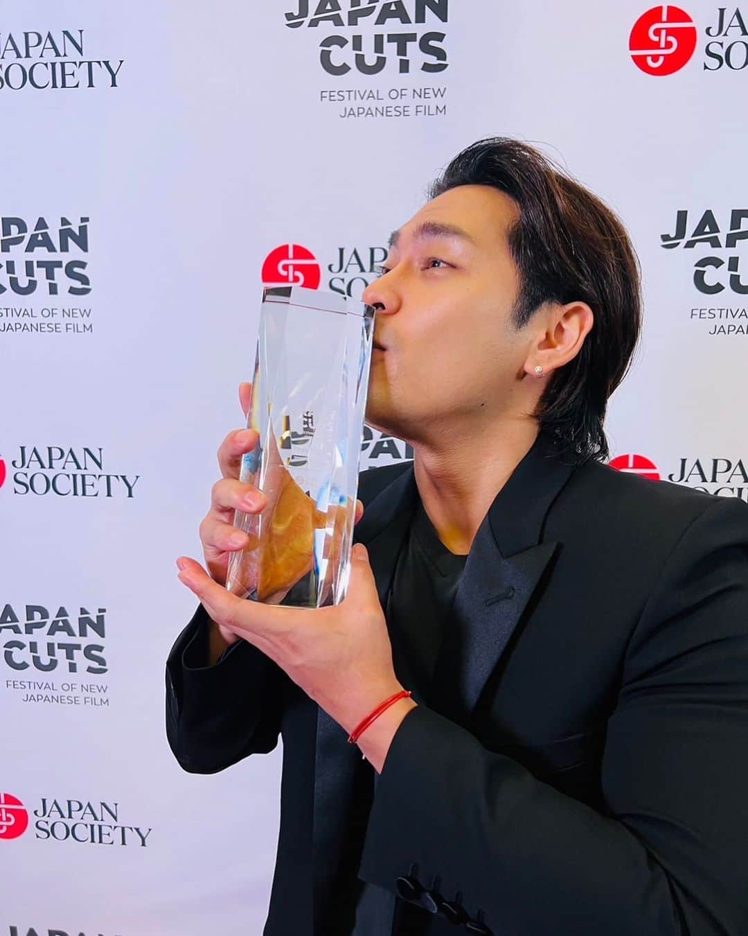 柳楽優弥のインスタグラム：「. . . Thank you Japan Cuts.」