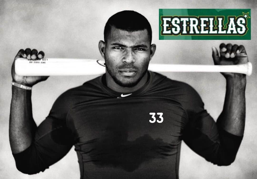 ヤシエル・プイグのインスタグラム：「Yo nací para jugar beisbol. Lo tengo en mi sangre, lo respiro.   Le quiero dar gracias a la organización de las Estrellas Orientales @estrellasbc por darme la oportunidad de jugar en el mejor béisbol del Caribe este invierno. Mentalmente, físicamente y espiritualmente llegaré para ayudar a poner su nombre en alto junto a mis compañeros.   Un nuevo comienzo con solo una meta por delante, un campeonato. Tan nuevo el comienzo, que por primera vez dejaré atrás mi numero 66, y este invierno debutaré con el número 33 por pedido mío.   Dios me a dado otra oportunidad, este número se lo dedico a Él. Con su ayuda, regresaré a darles a los fanáticos el béisbol que merecen disfrutar.   #Estrellas #RD #Comienzos   •••••••••••••••••••••••••••  I was born to play baseball. I have it in my blood, it’s in every breath I take.  I want to thank the organization of the Estrellas Orientales @estrellasbc for giving me the opportunity to play in the best baseball in the Caribbean this winter. Mentally, physically and spiritually I will arrive to help my teammates put your name high.   A new beginning with only one goal ahead, a championship. This beginning is so new, that for the first time I will leave my number 66 behind, and this winter I will debut with the number 33 at my sincere request.  God has given me another chance, I dedicate this number to Him. With your help, I will return to give the fans the baseball they deserve to enjoy.  #Stars #RD #NewBeginnings」