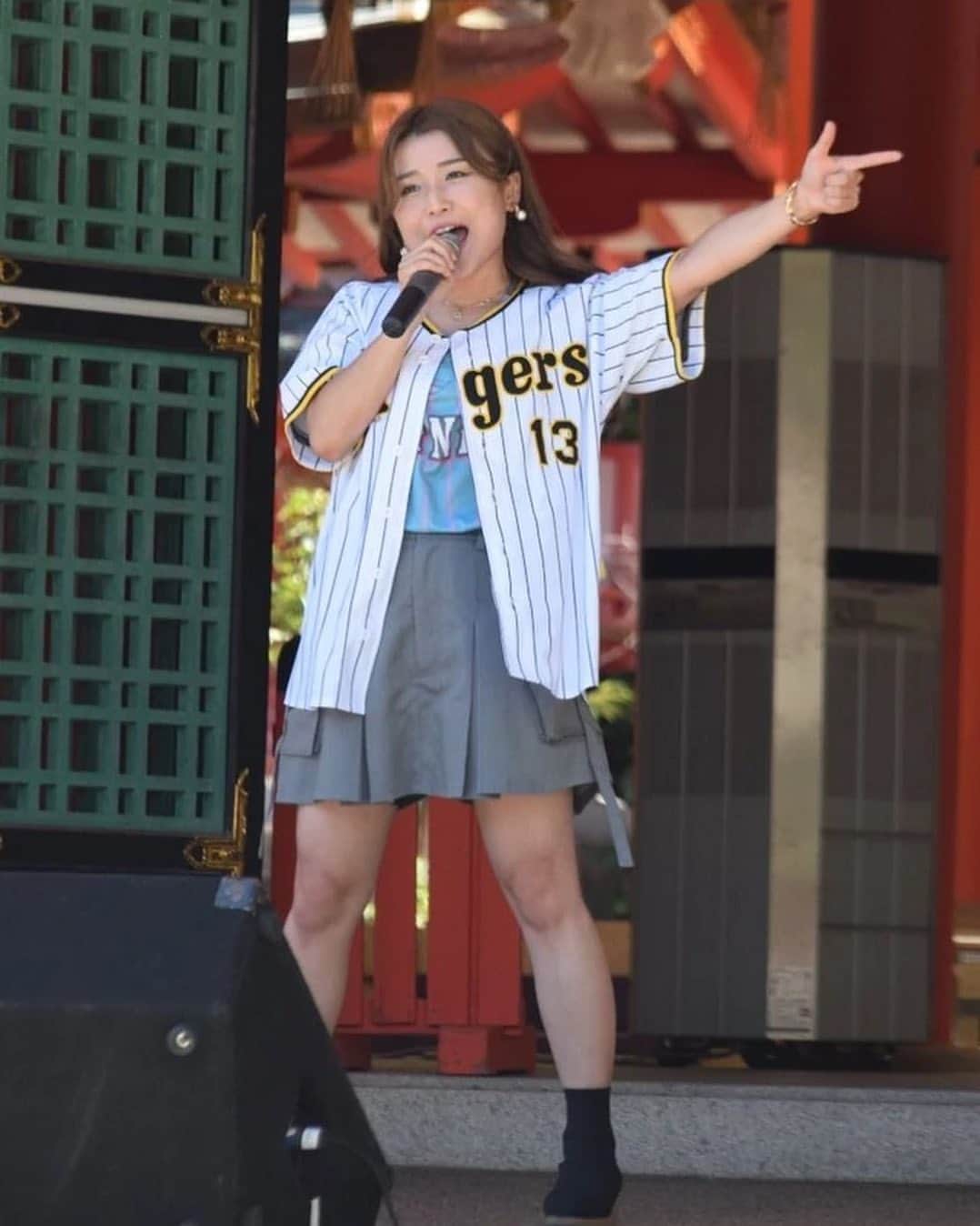 河野万里奈のインスタグラム：「昨日「#生田神社 #大海夏祭」 灼熱の中ありがとうございました！ また会いましょう！！  【打順(セトリ)】 一　Morning Arch 　　#Aチャンネル 主題歌 二　たからもの 　　#夏目友人帳 主題歌 三　アイキャントライ 　　#岩崎優 投手登場曲 　　びわ湖放送「高校野球ハイライト」テーマ曲 四　ドラフト 　　新曲  よろず〜ニュースさんにお写真かりました」