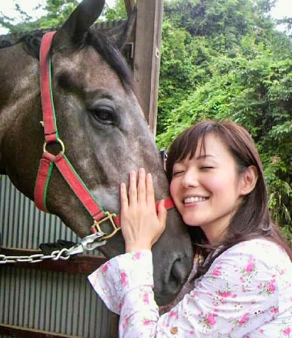 六車奈々さんのインスタグラム写真 - (六車奈々Instagram)「本日発売スポニチ関東版。 WEB版は無料でご覧いただけます👀 ストーリーにリンク貼りましたので、ぜひ見てね🥰  #スポニチ  #岩手競馬 #馬 #競走馬 #乗馬 #六車奈々  #japan #japanese #horse #horseriding #horseracing」8月6日 10時18分 - nanarokusha