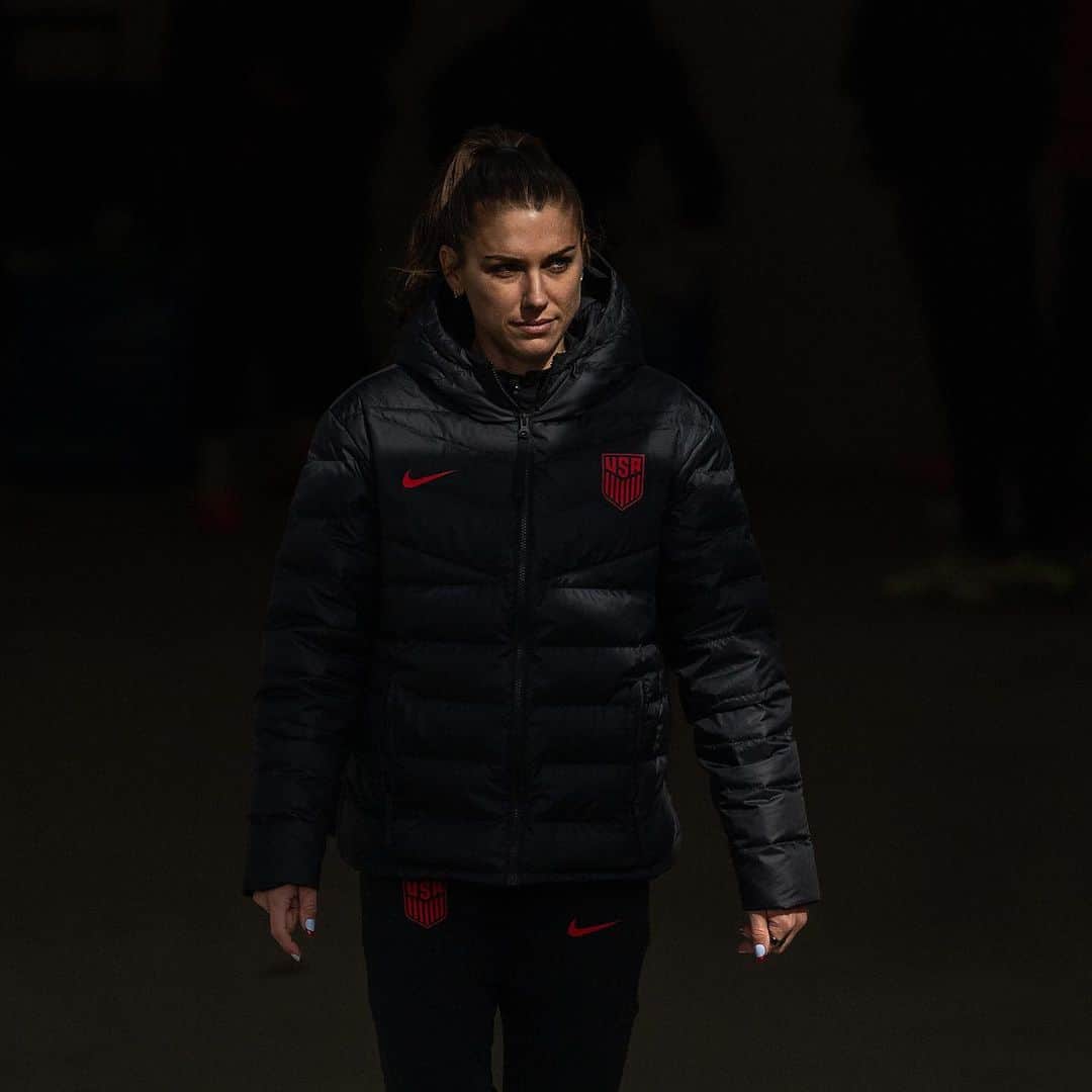 アレックス・モーガンのインスタグラム：「Back in black 🙌 GAMEDAY  5AM ET // FOX // vs. SWE」