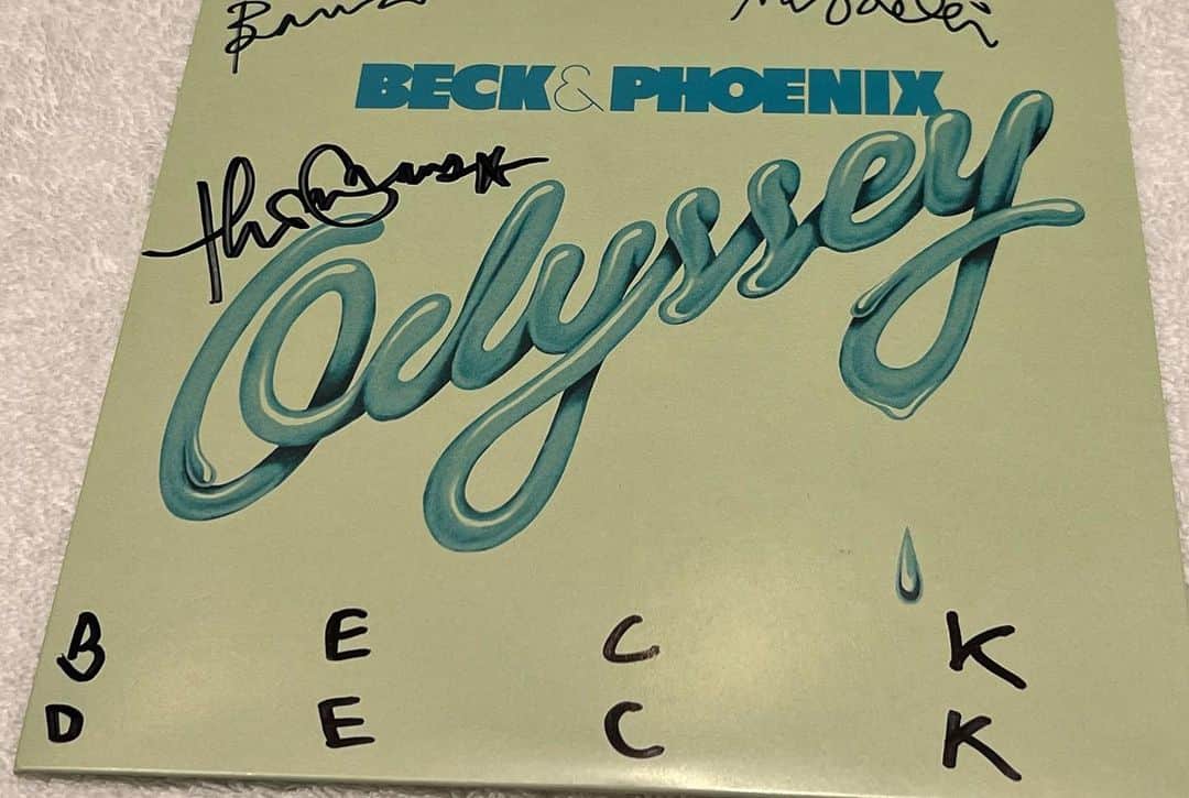 Beckさんのインスタグラム写真 - (BeckInstagram)「First night of the Summer Odyssey tour in Seattle with @wearephoenix @jennydianelewis @sirchloe 📷」8月6日 11時28分 - beck