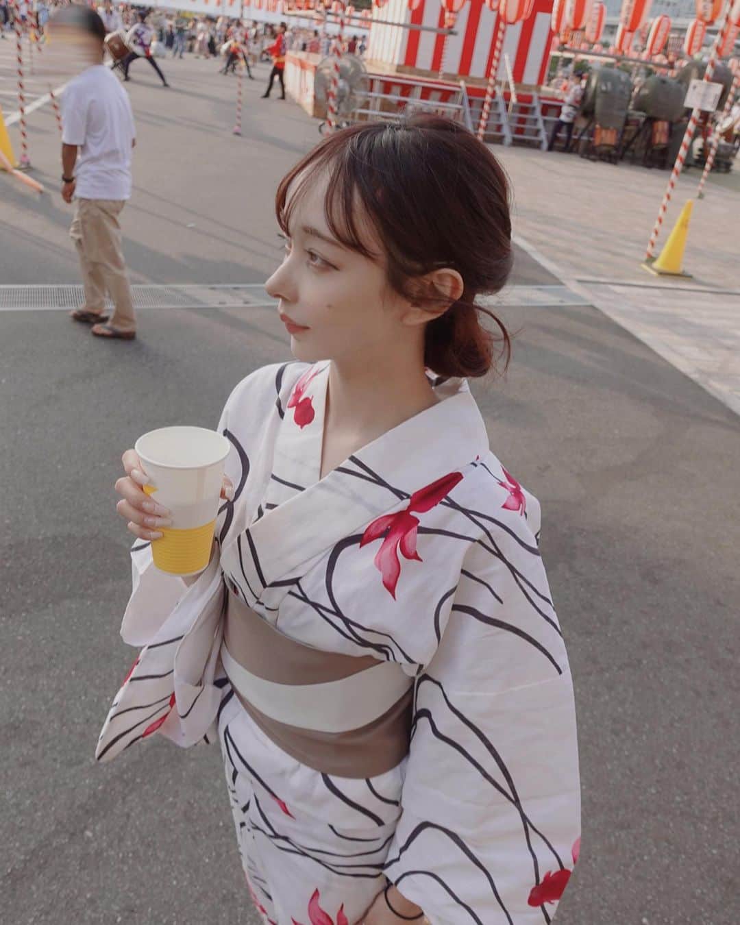 西もなかのインスタグラム：「👘🍺✨🌻🍉🫶🏻」