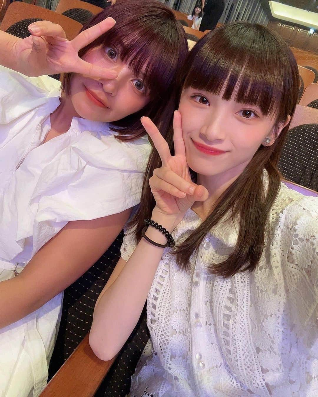 大滝友梨亜さんのインスタグラム写真 - (大滝友梨亜Instagram)「かにちゃん🩵ともえかちゃん🩷  2人とも見た目は凄く綺麗になって 大人っぽくなったけど、 中身は変わらず、ばか可愛いままの 大好きなふたりです🫶💚  私、あんまり写真撮らないから 撮ってくれるのありがたい笑」8月6日 11時44分 - takiomaru