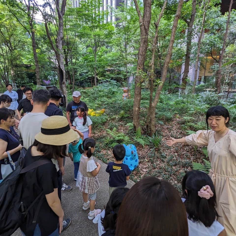 大宮エリーさんのインスタグラム写真 - (大宮エリーInstagram)「アマン東京での 1回目のこども授業終わった〜  #amantokyo  #art #大手町の森 #forest #weloveforest #creative #ellieomiya」8月6日 11時54分 - ellie_omiya