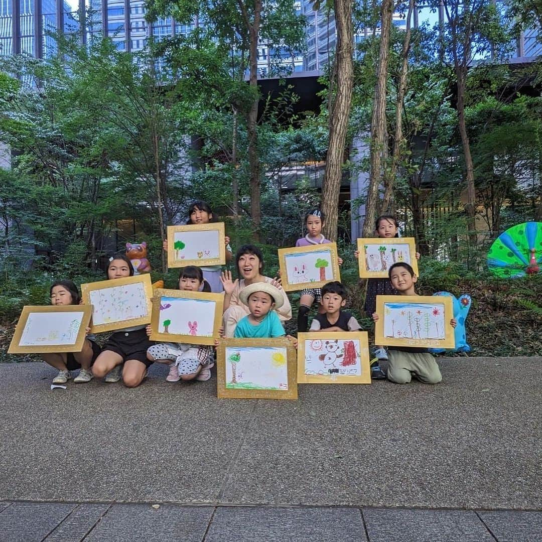 大宮エリーさんのインスタグラム写真 - (大宮エリーInstagram)「アマン東京での 1回目のこども授業終わった〜  #amantokyo  #art #大手町の森 #forest #weloveforest #creative #ellieomiya」8月6日 11時54分 - ellie_omiya