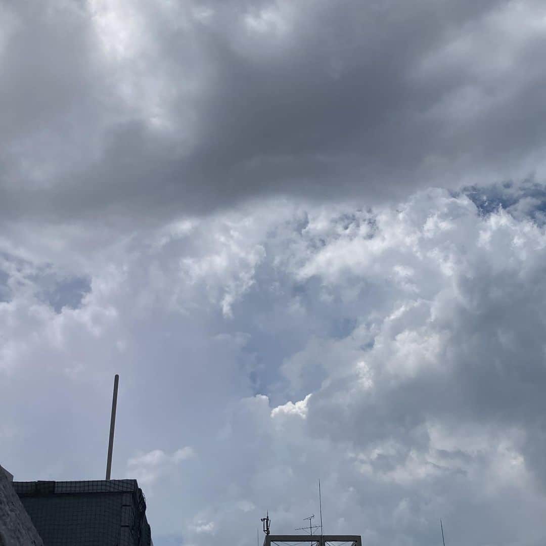 コスメイトプラスさんのインスタグラム写真 - (コスメイトプラスInstagram)「厚い雲が  #秋葉原  #実況」8月6日 12時44分 - cosmateplus