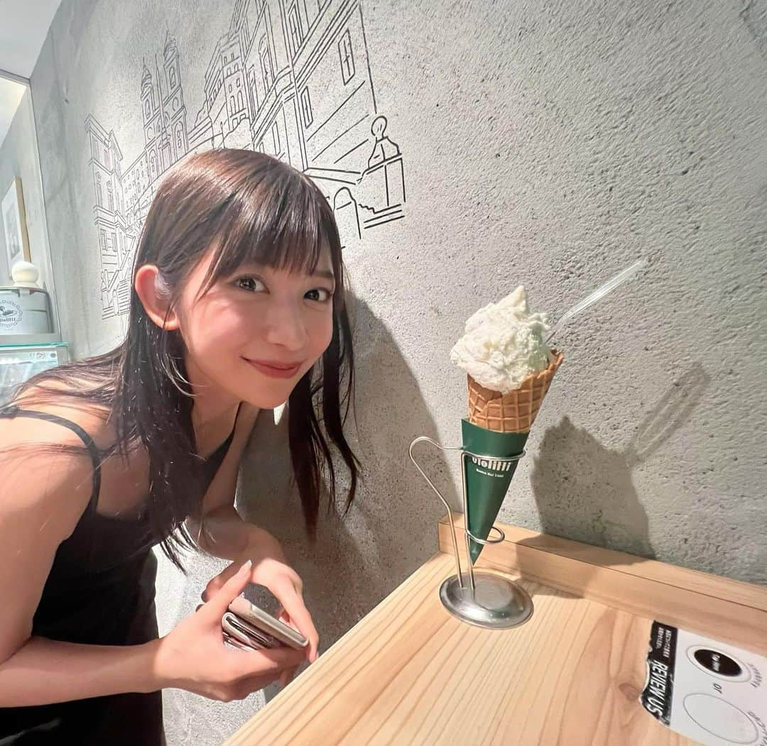 荒木沙織のインスタグラム：「🍨」