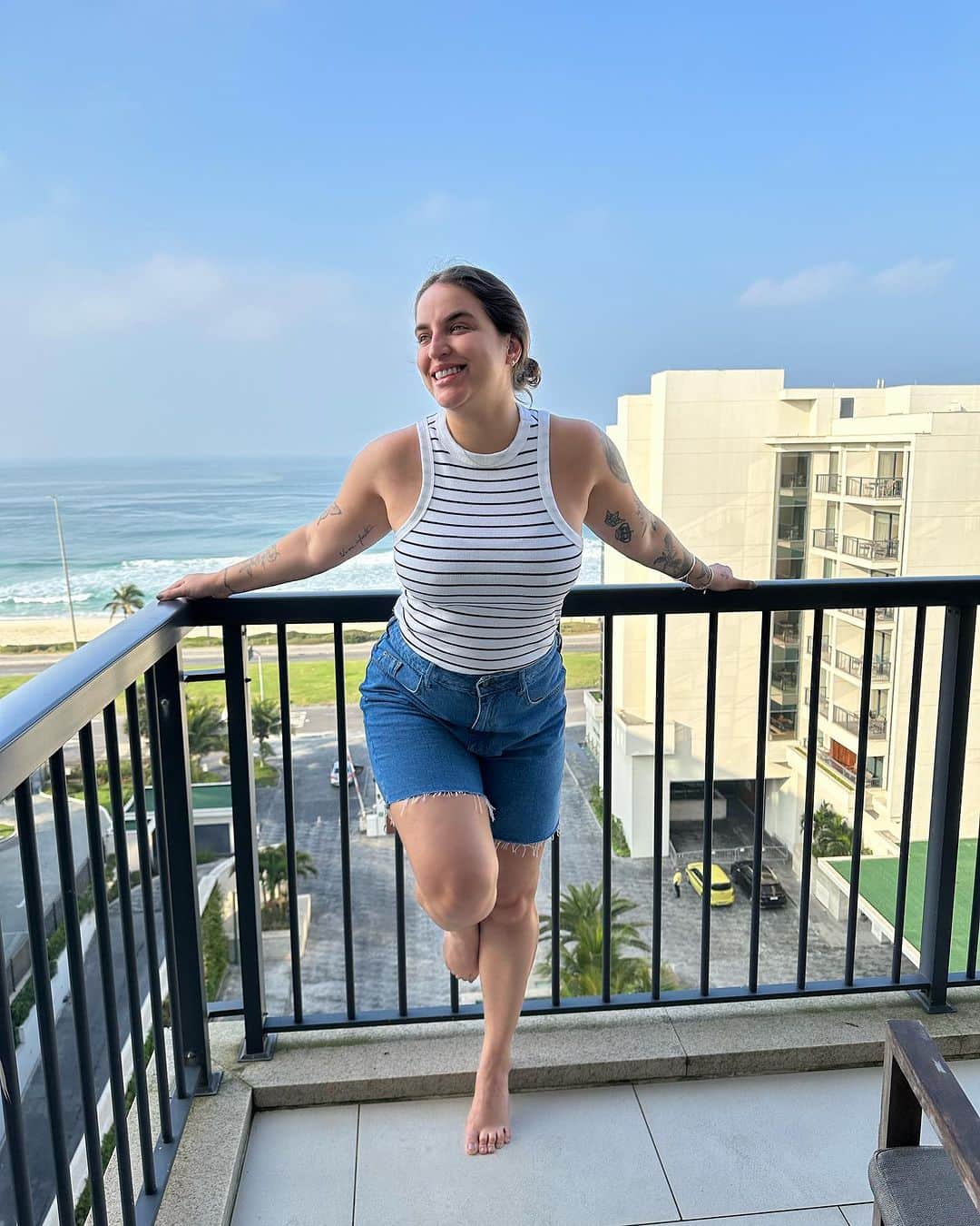 Bruna Unzuetaのインスタグラム：「Dias incríveis no RJ e nesse hotel maravilhoso! @grandhyatt_rio 🩶」