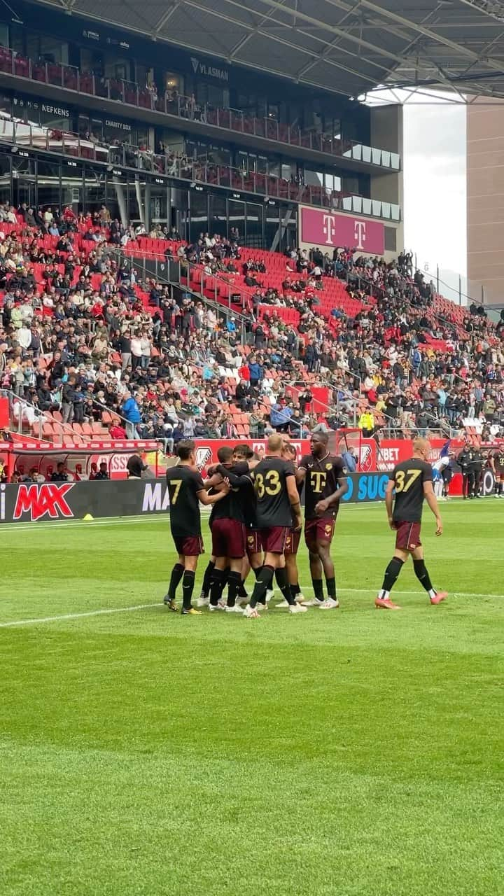 ザカリア・ラビアドのインスタグラム：「⚽️⚽️ @tasosdouvikas ⚽️ @z.labyad  #fcutrecht #vanuithethart #utresp」