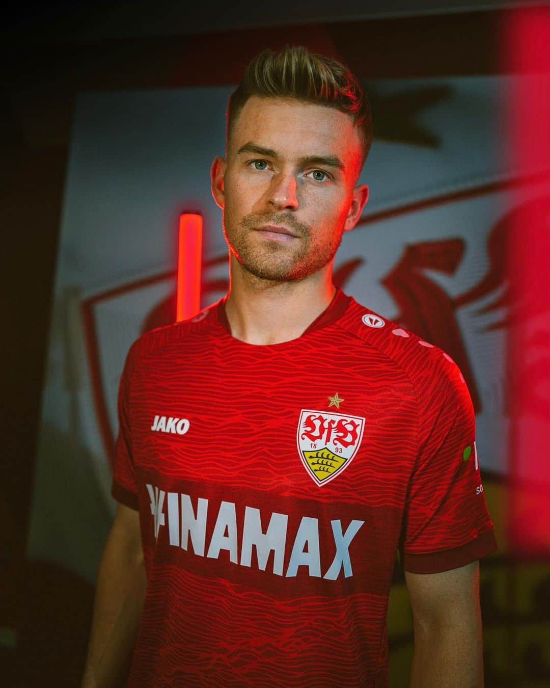 マキシミリアン・ミッテルシュタットのインスタグラム：「⚪️🔴 @vfb」