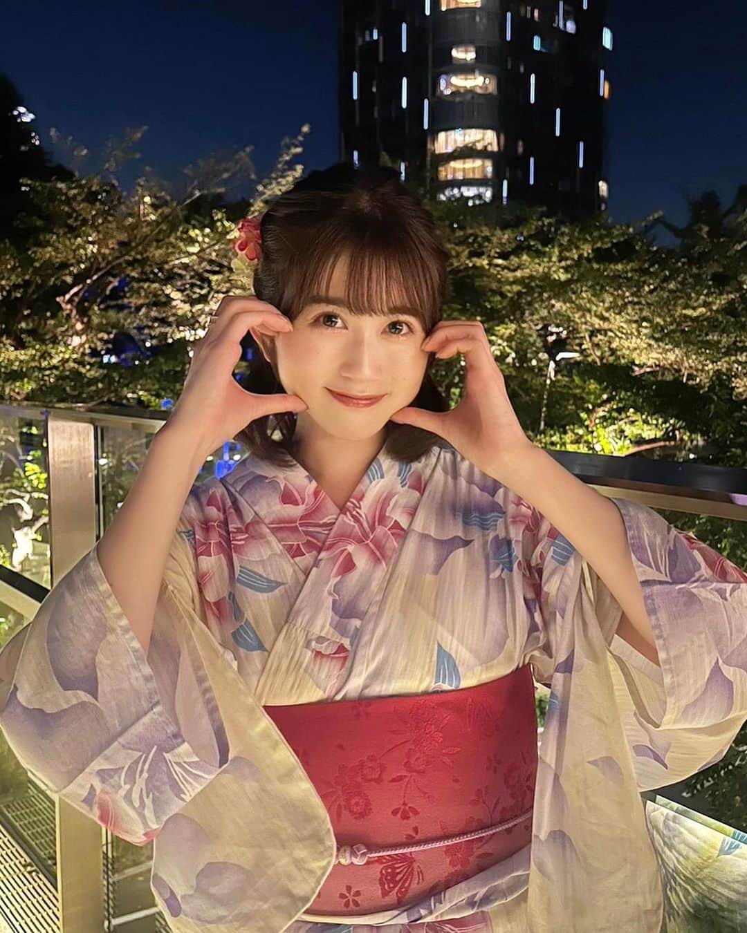 有川結女のインスタグラム：「浴衣着れた🫧🫧どうですか？☺️  #浴衣 #浴衣女子 #夏コーデ #夏祭り #浴衣ヘアアレンジ #ヘアアレンジ #巻き髪 #ハーフアップ #ボブ #ショートヘア#アイドル　#カメラ #被写体 #fashion #fyp」