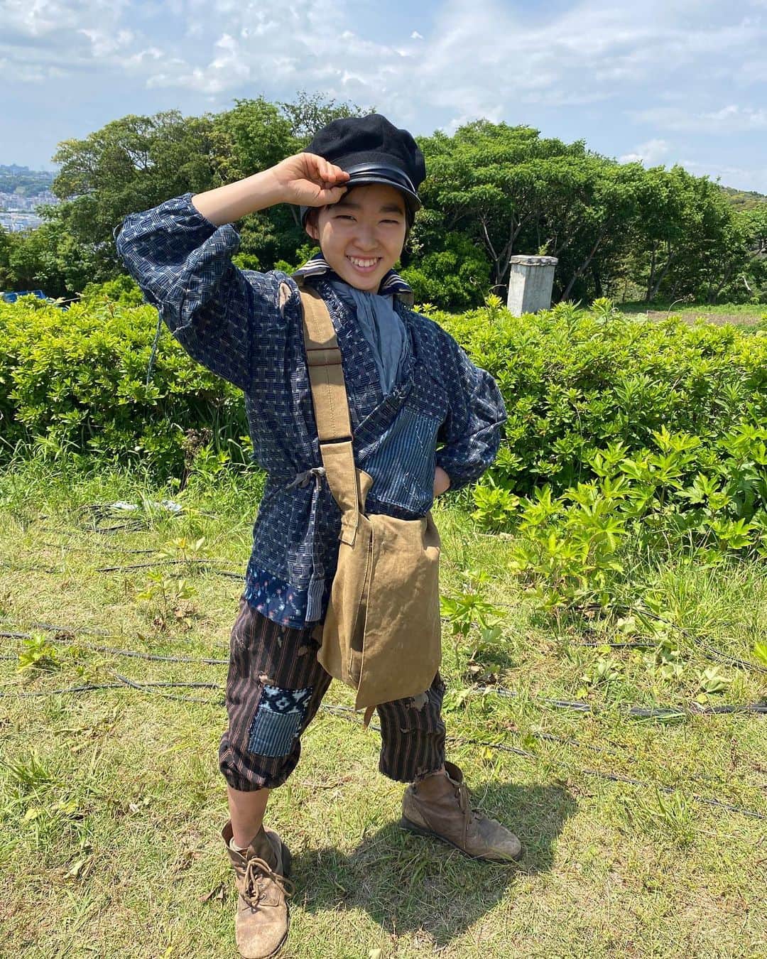 村山輝星のインスタグラム：「📺 8月10日(木)22:00~ 放送 📺  NHK 特集ドラマ「軍港の子〜よこすかクリーニング1946〜」  📬 オフショットが届きました 📸  #村山輝星 #劇団東俳 #Tプロジェクト #軍港の子 #よこすかクリーニング1946 #オフショット」