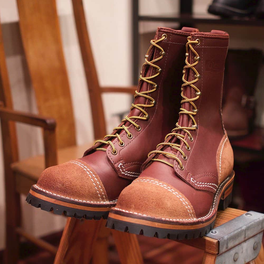 のインスタグラム：「Custom Sample “Jobmaster" レザートゥキャップが象徴的なレギュラートゥの"Jobmastr"を紹介します！さらに詳しくはスタッフブログにて。 . https://wescojapan.blogspot.com/2023/08/custom-sample-jobmaster.html . ＊尚、今月のWESCO恵比寿店は8/8(火)、8/9(水)、8/15(火)、8/16(水)、8/23(水)、8/30(水)がお休みとなります。普段の水曜定休以外にも火曜日のお休みがございますので、お間違いの無いようよろしくお願いします。 . @wesco_japan アカウントトップのURLからブログへリンクします。 . #westcoastshoecompany #wesco #wescoboots #jobmaster #since1918 #100YEARS #oregon #scappoose #madeinUSA #tokyo #ebisu #wescojapan #wescoebisu #wescosetagaya」